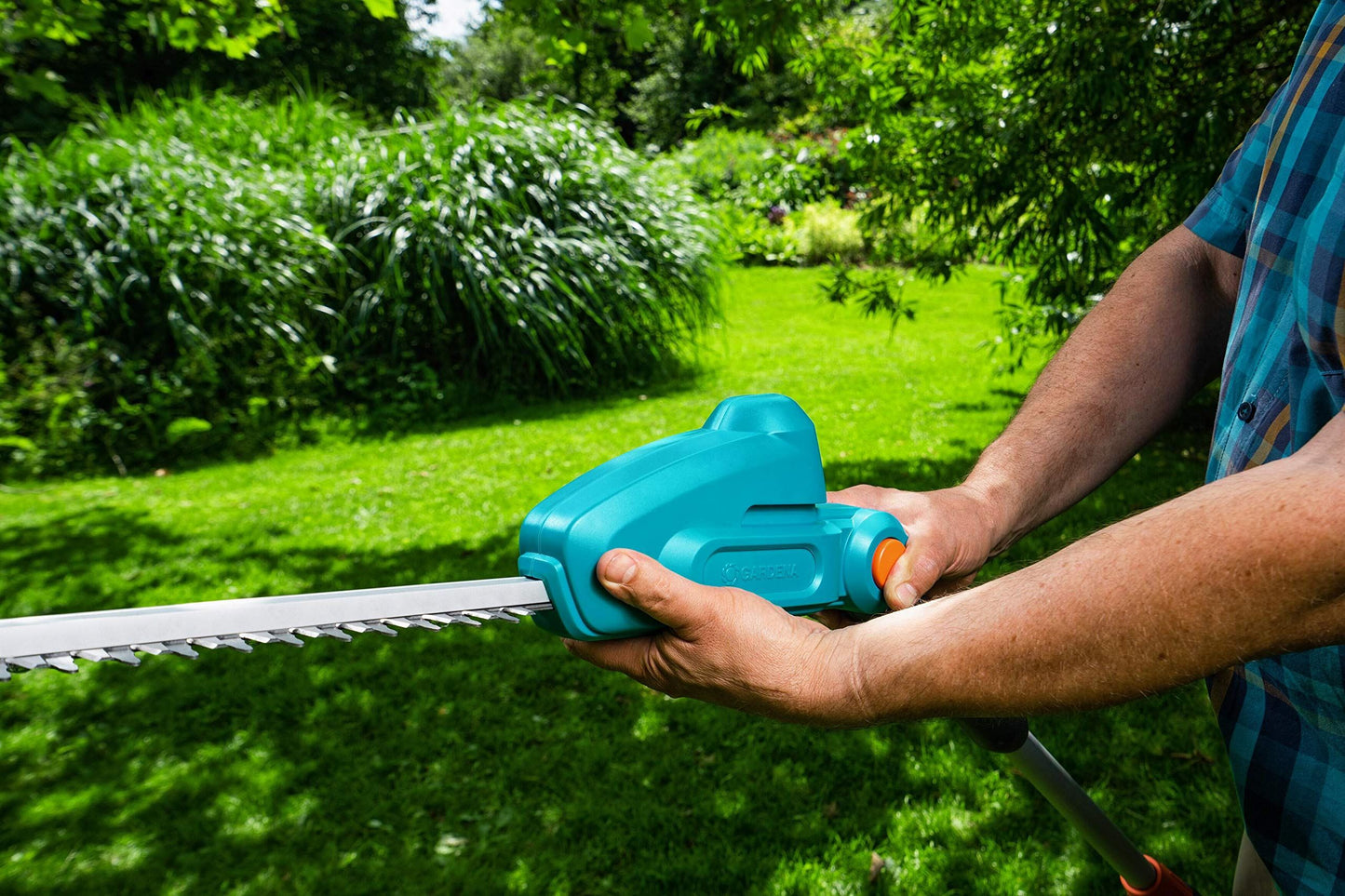 GARDENA Telescopic 42/18V Cordless Hedge Trimmer (Without Battery)