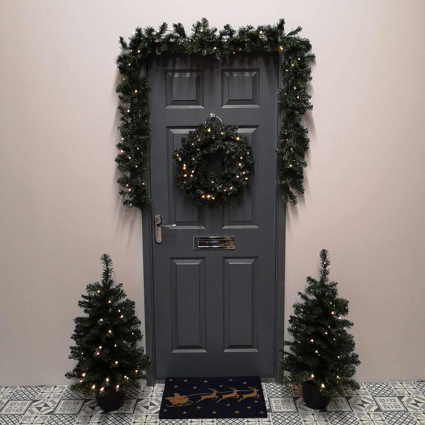 OloreHome Imperial Battery Outdoor Christmas Decorations - Set of 4