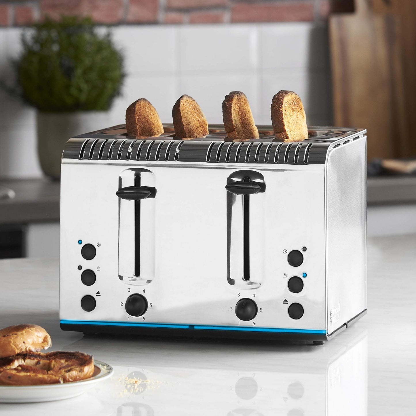 Russell Hobbs Buckingham 4-Slice Toaster