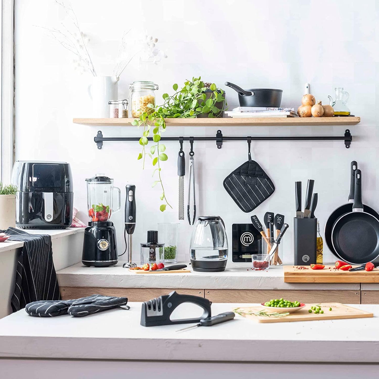 MasterChef Black 1.7L Electric Kettle