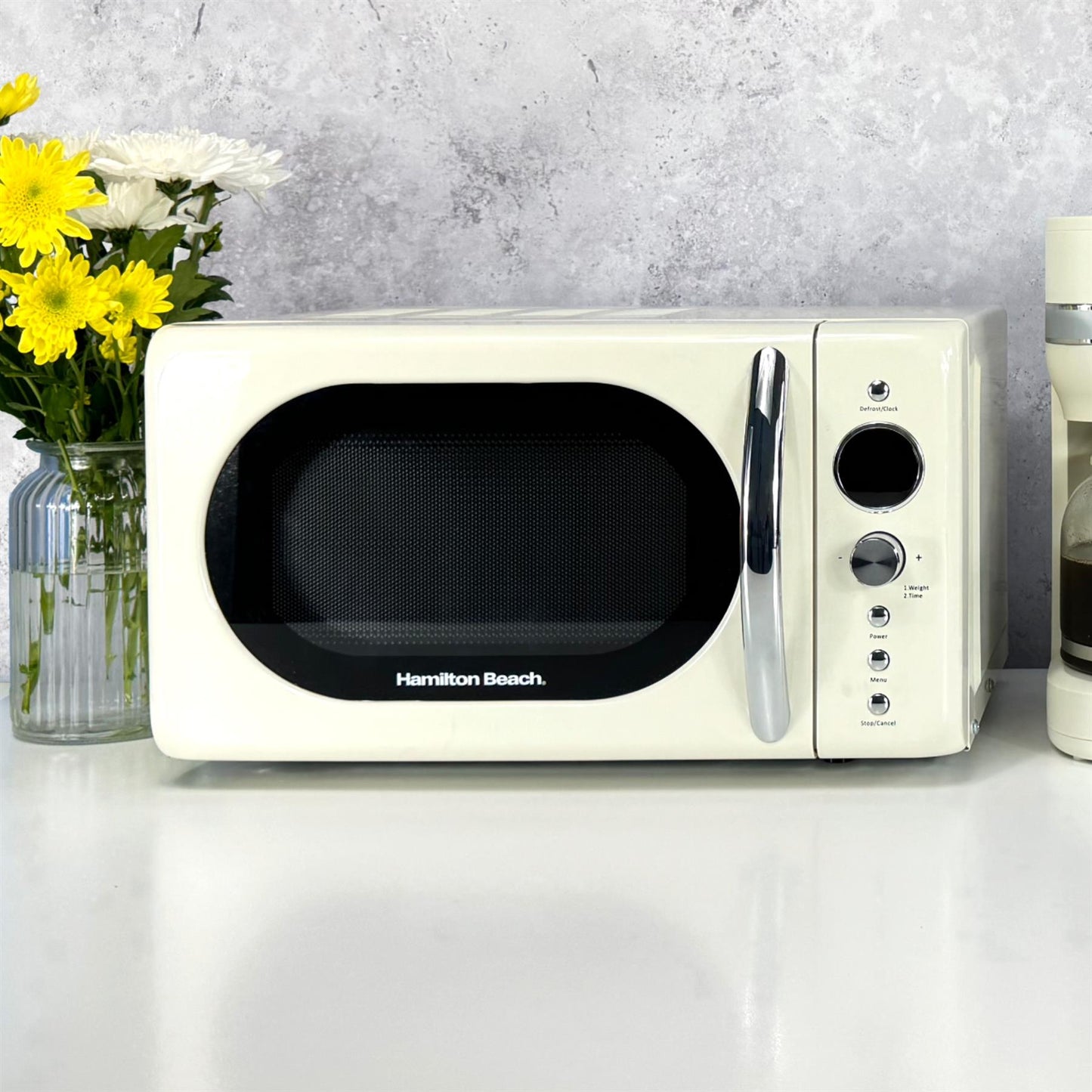 Hamilton Beach 20L Retro Cream Microwave