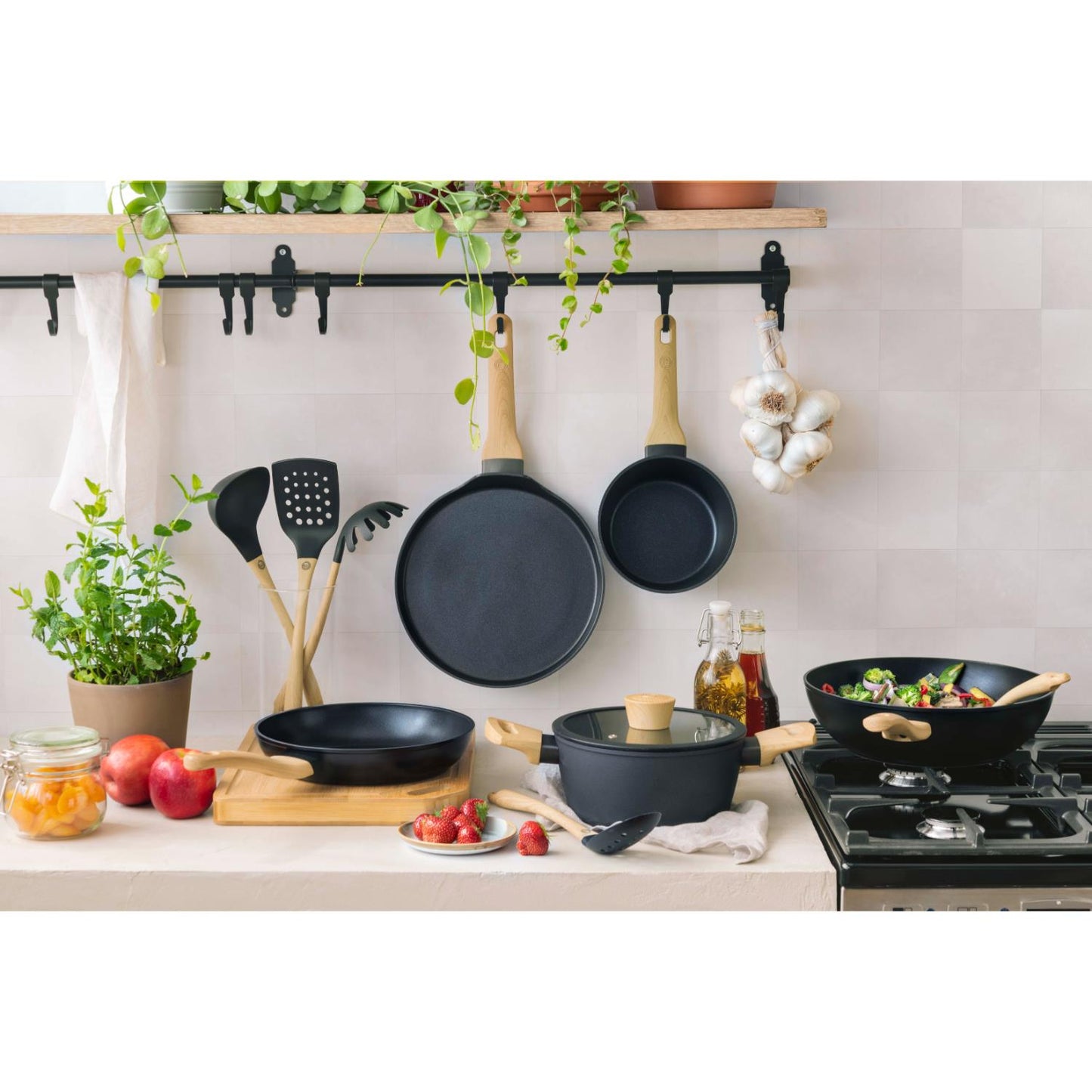 MasterChef 25cm Wood Look Pancake Pan