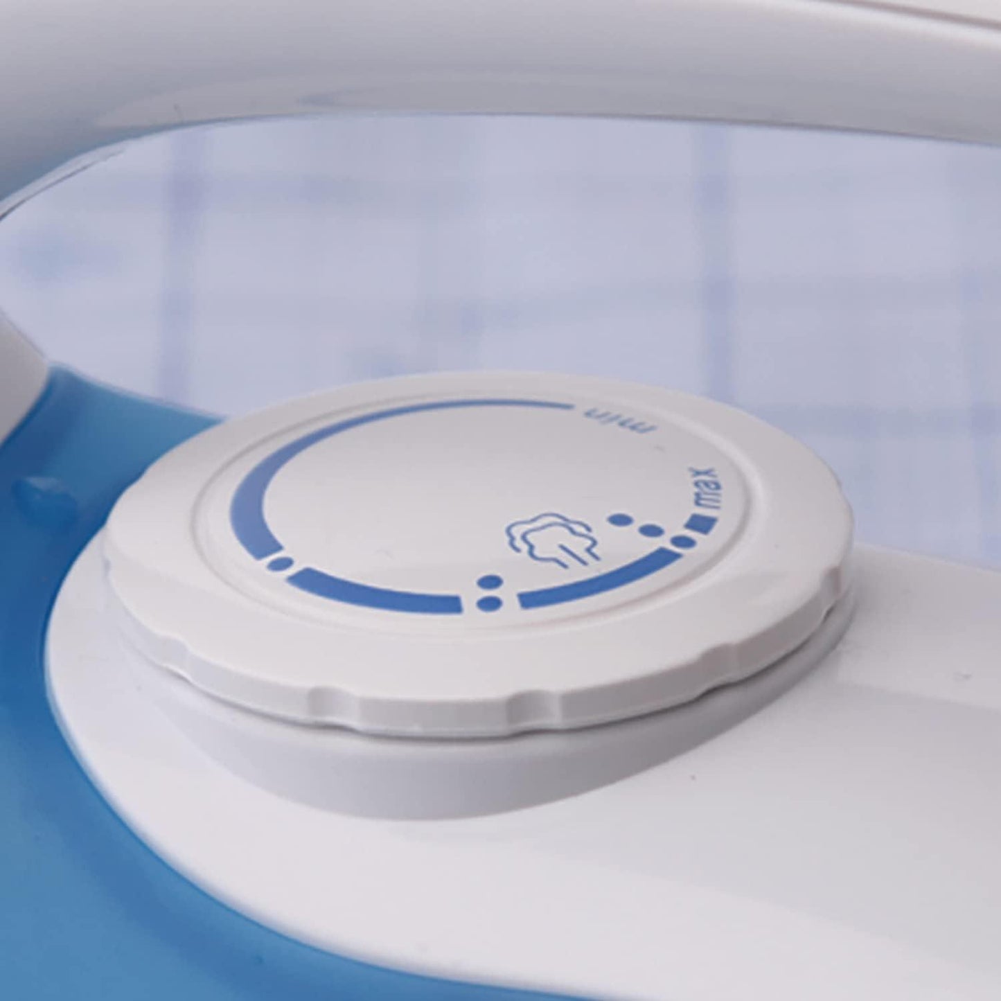 Russell Hobbs SteamGlide Dual Voltage Travel Iron