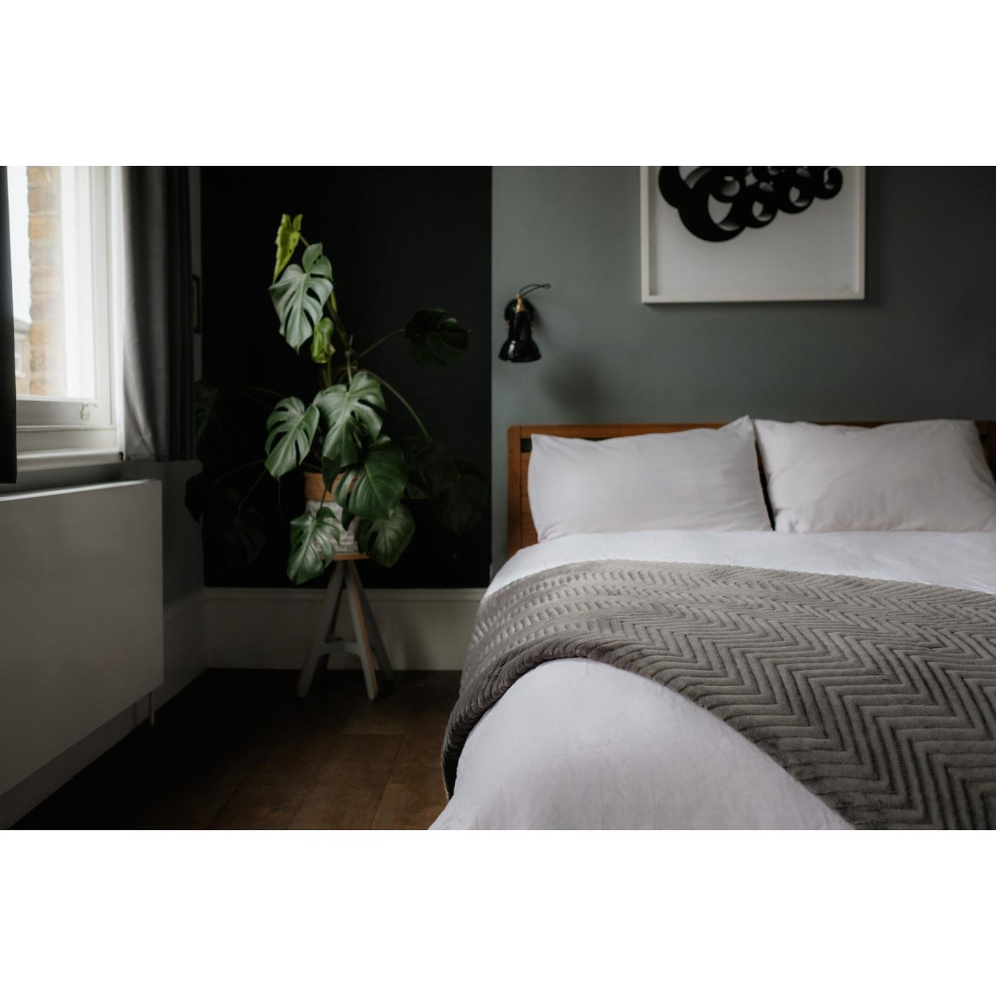 Dreamland Deluxe Velvet Herringbone Grey Heated Throw