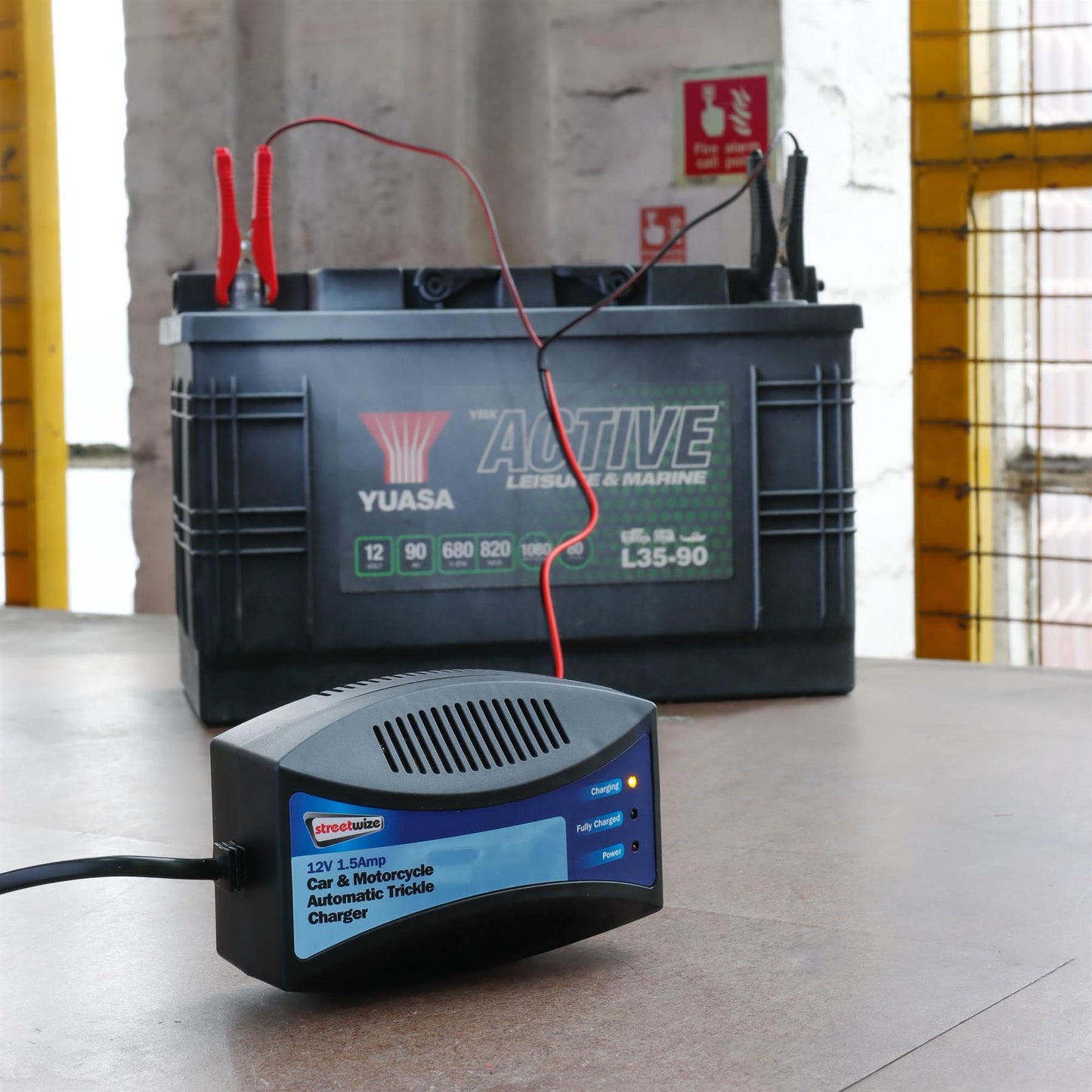 Streetwize 12V 1.5A Automatic Trickle Charger