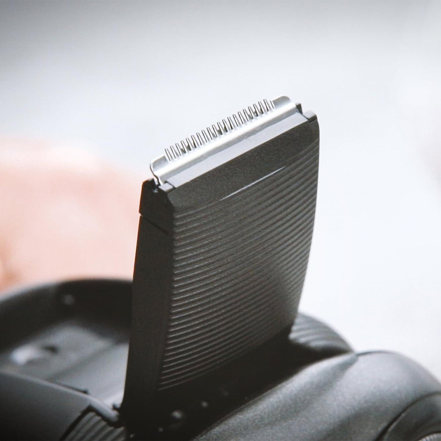 Remington R6 Style Series Aqua Rotary Shaver