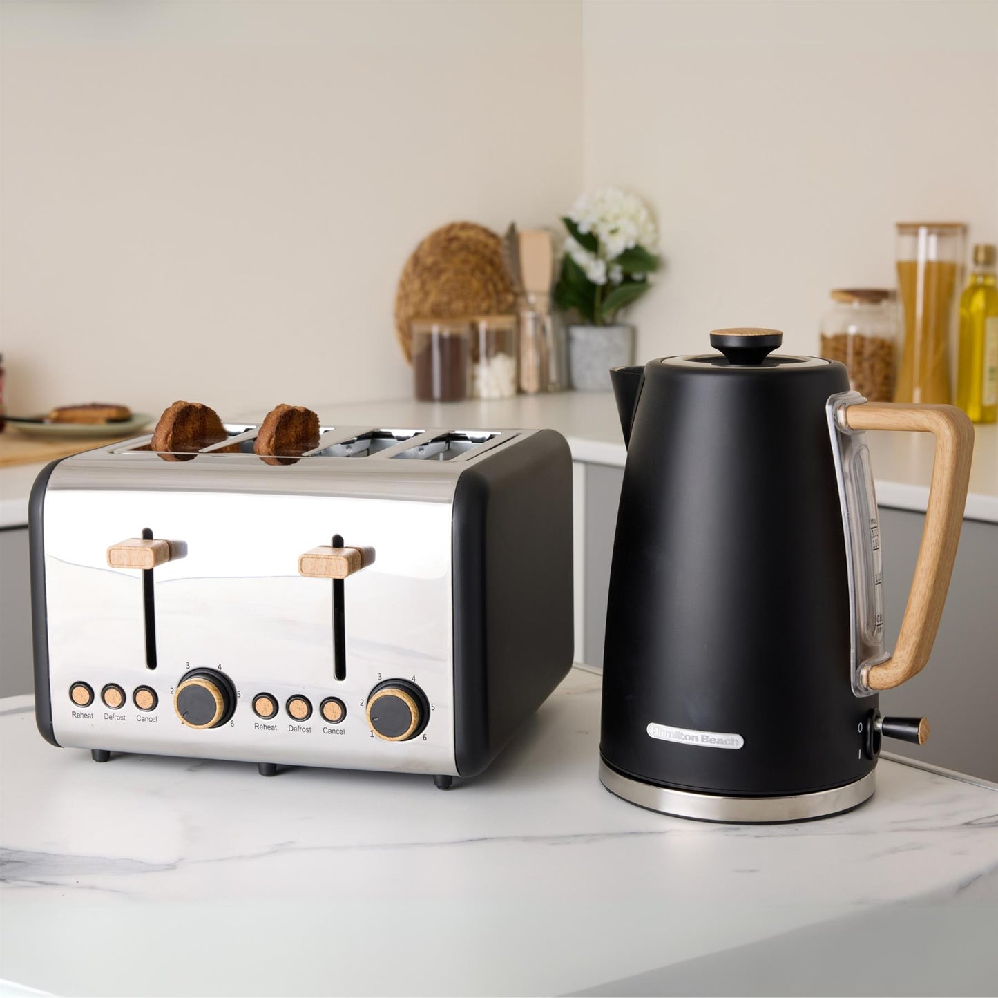 Hamilton Beach Scandi Kettle & Toaster Set - Black