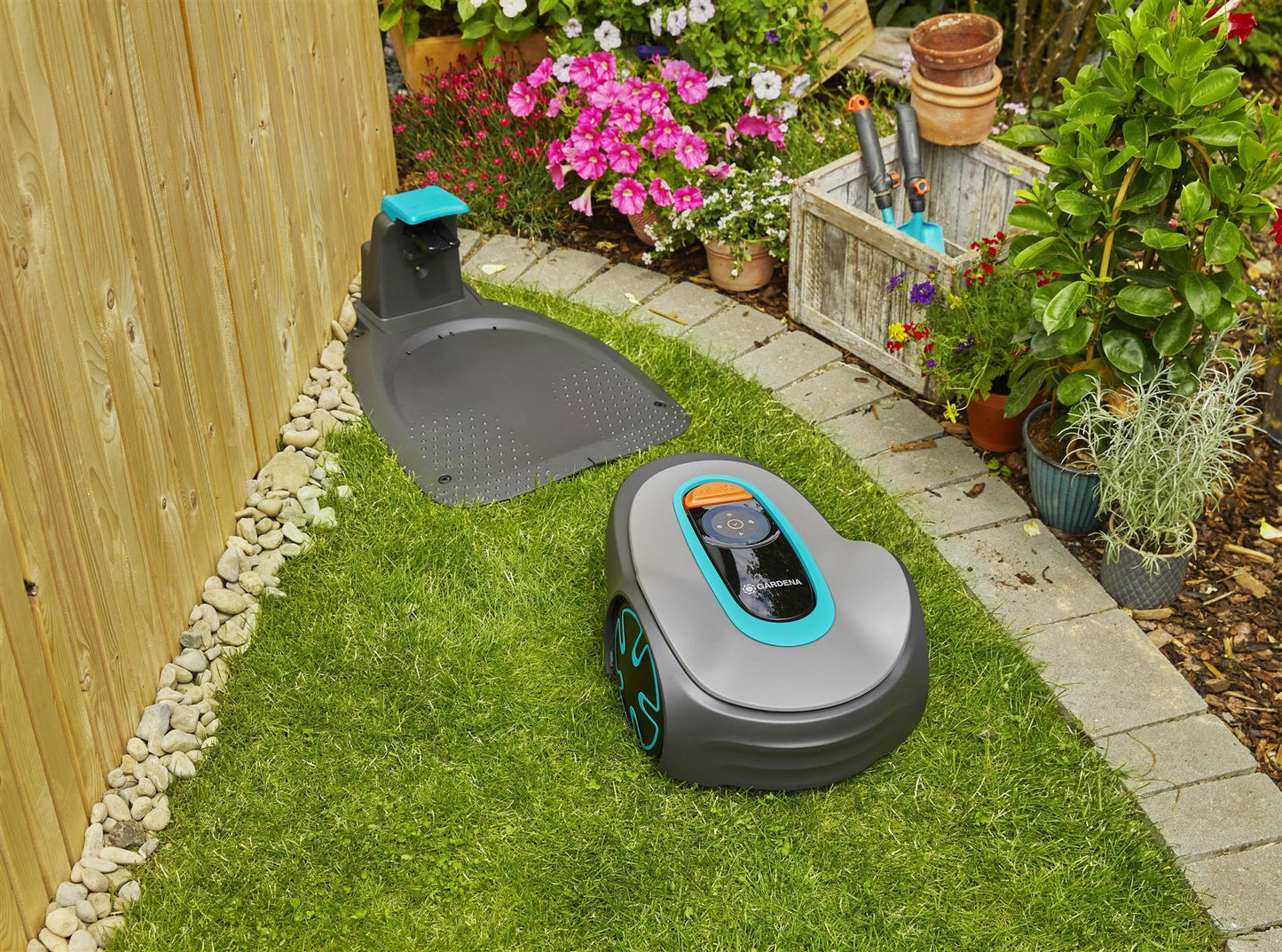 GARDENA Robotic Mower SILENO Minimo 250