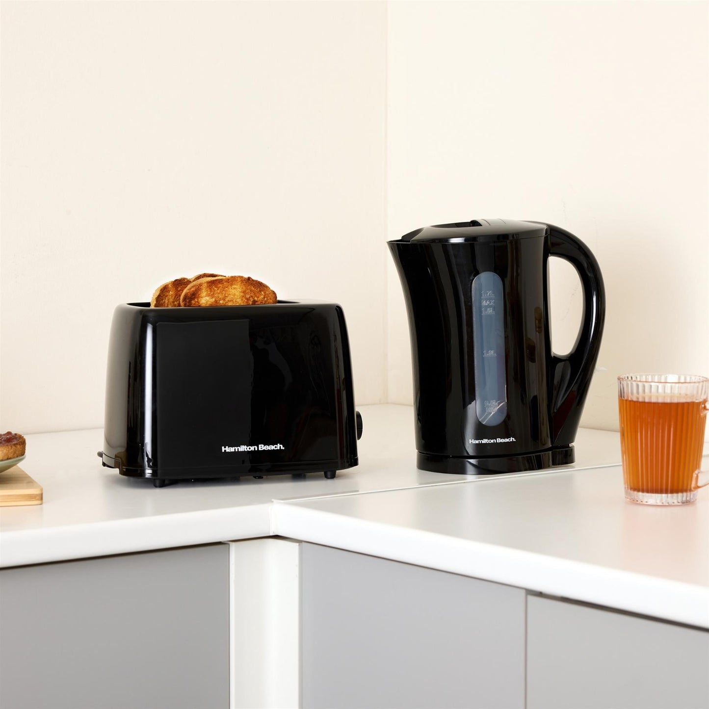 Hamilton Beach Essential Kettle & Toaster Set Black