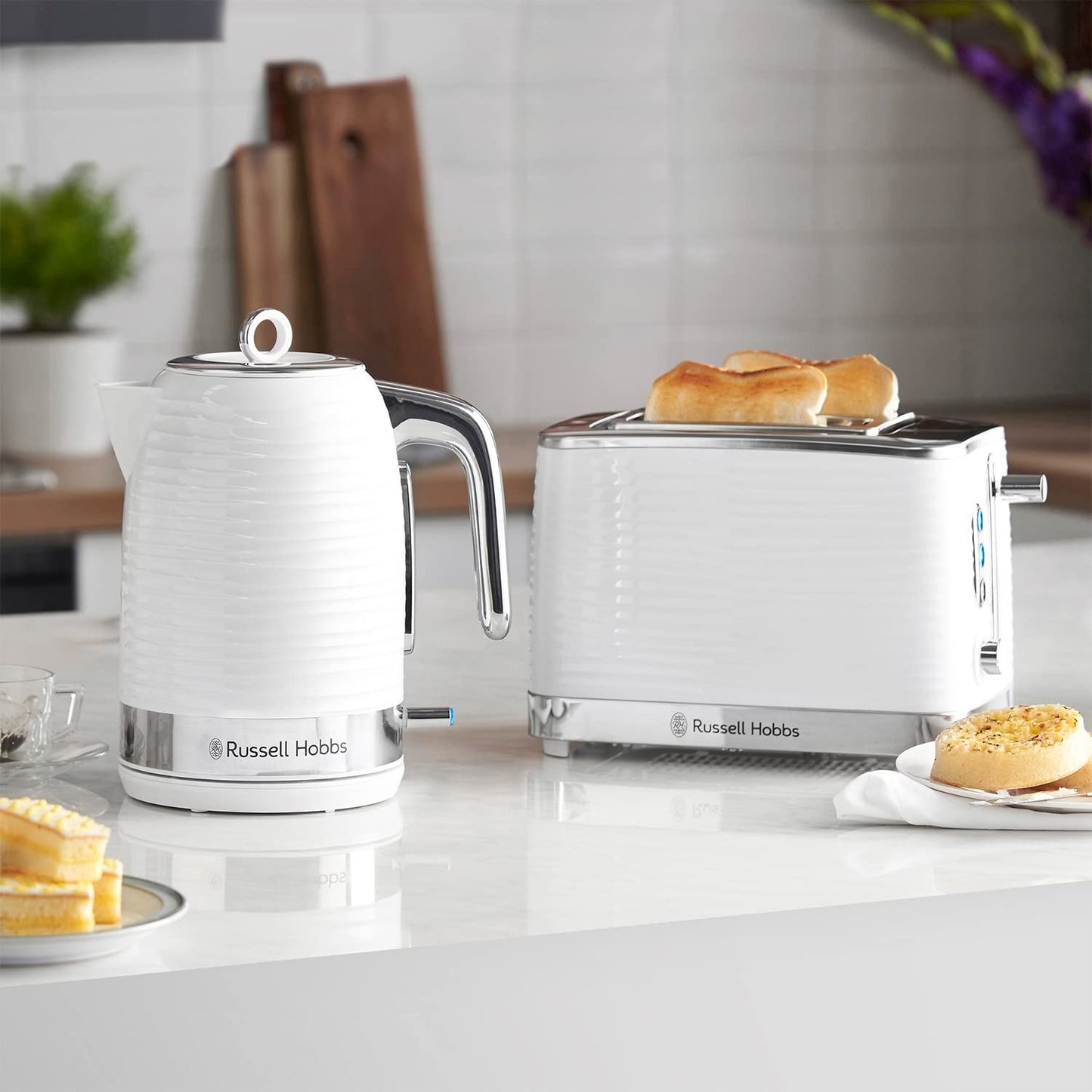 Russell Hobbs White Inspire High Gloss Plastic Two Slice Toaster