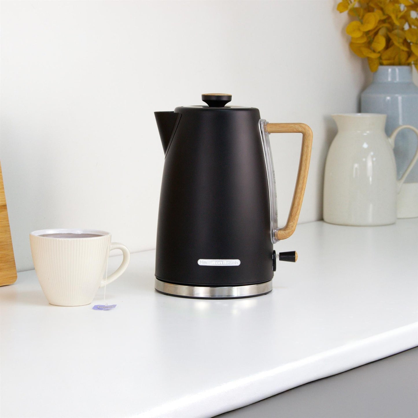 Hamilton Beach Scandi 1.7L Kettle Matte Black with Wood Effect
