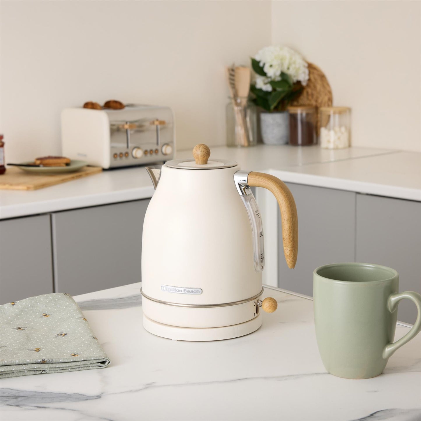 Hamilton Beach Scandi Jug Kettle & Toaster Set - Cream