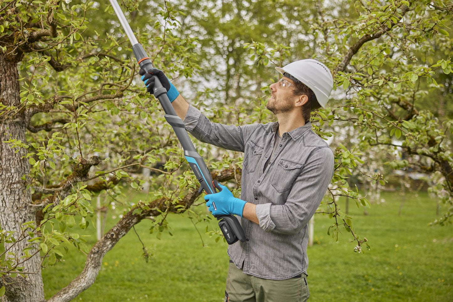 GARDENA Battery Tele Pruning Lopper 360 Solo