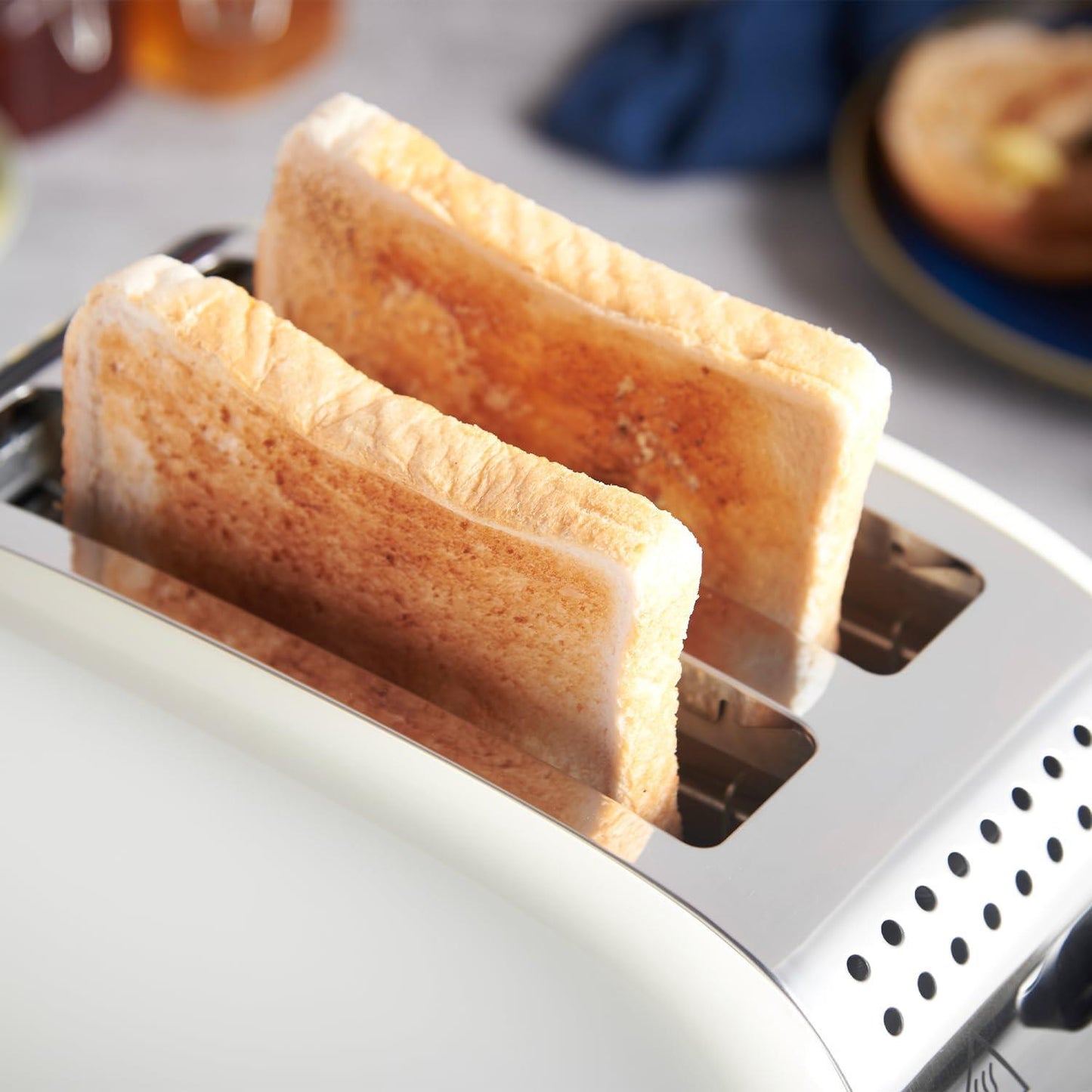 Russell Hobbs Stainless Steel Cream 2 Slice Toaster