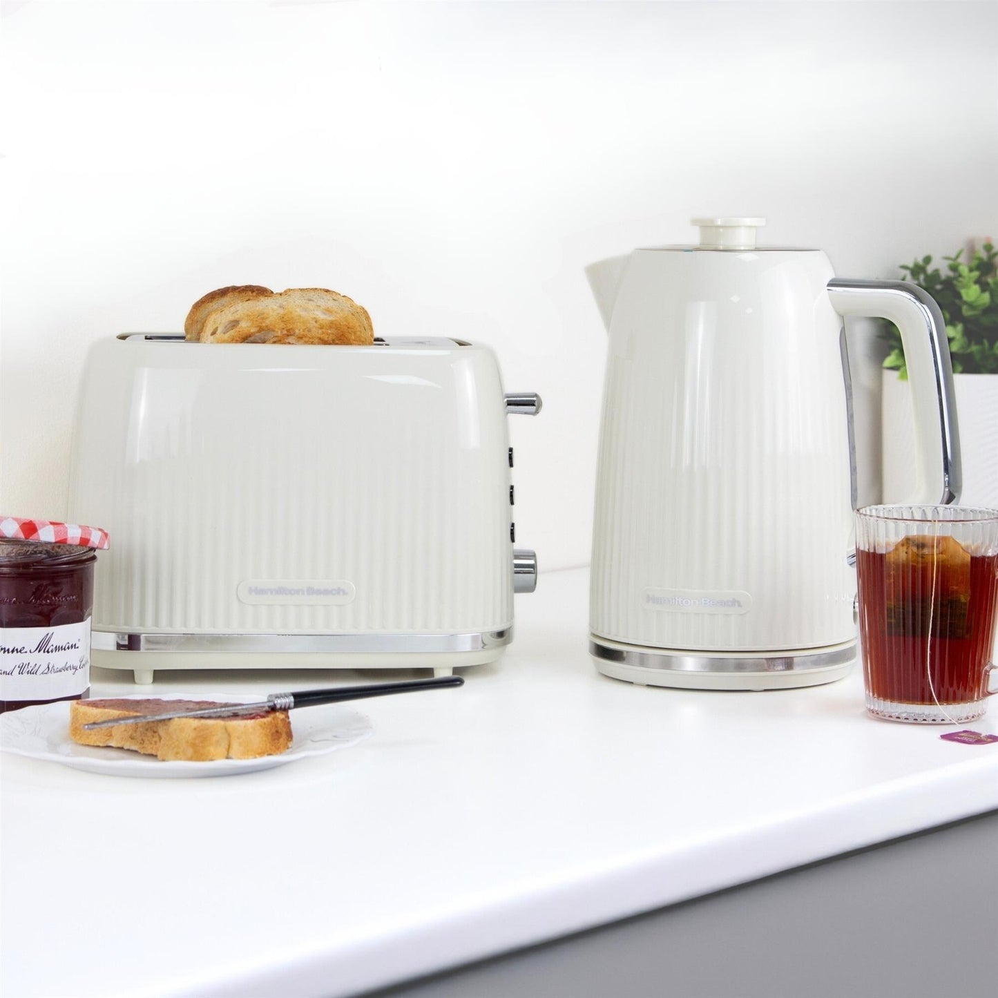 Hamilton Beach Miami Kettle & Toaster Set Sand