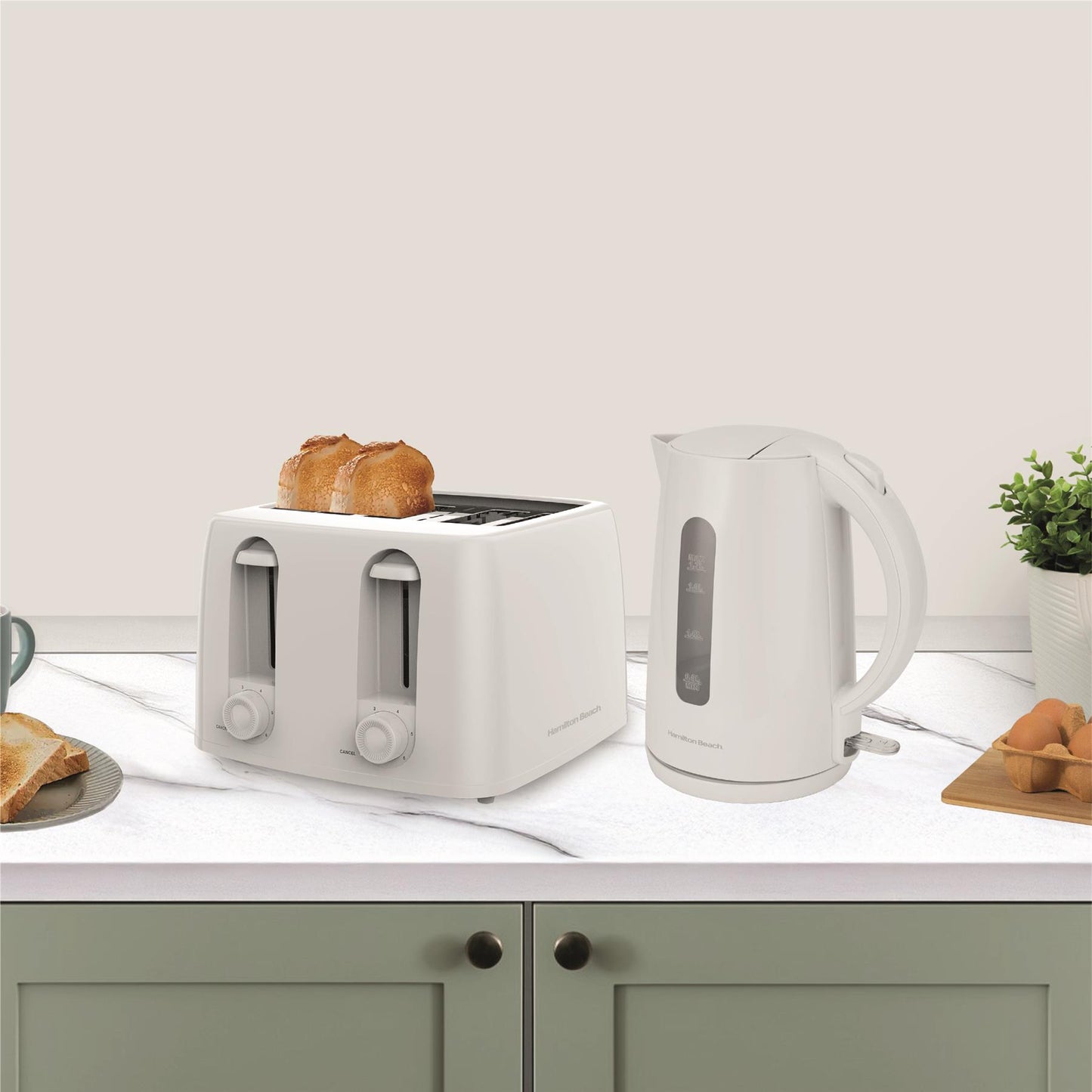 Hamilton Beach Essentials 4 Slice Toaster White