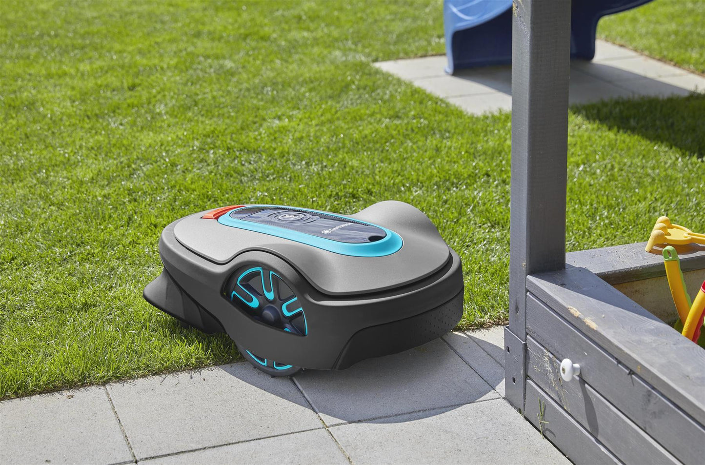 GARDENA Smart Robotic Lawnmower SILENO Life 1000m² Set