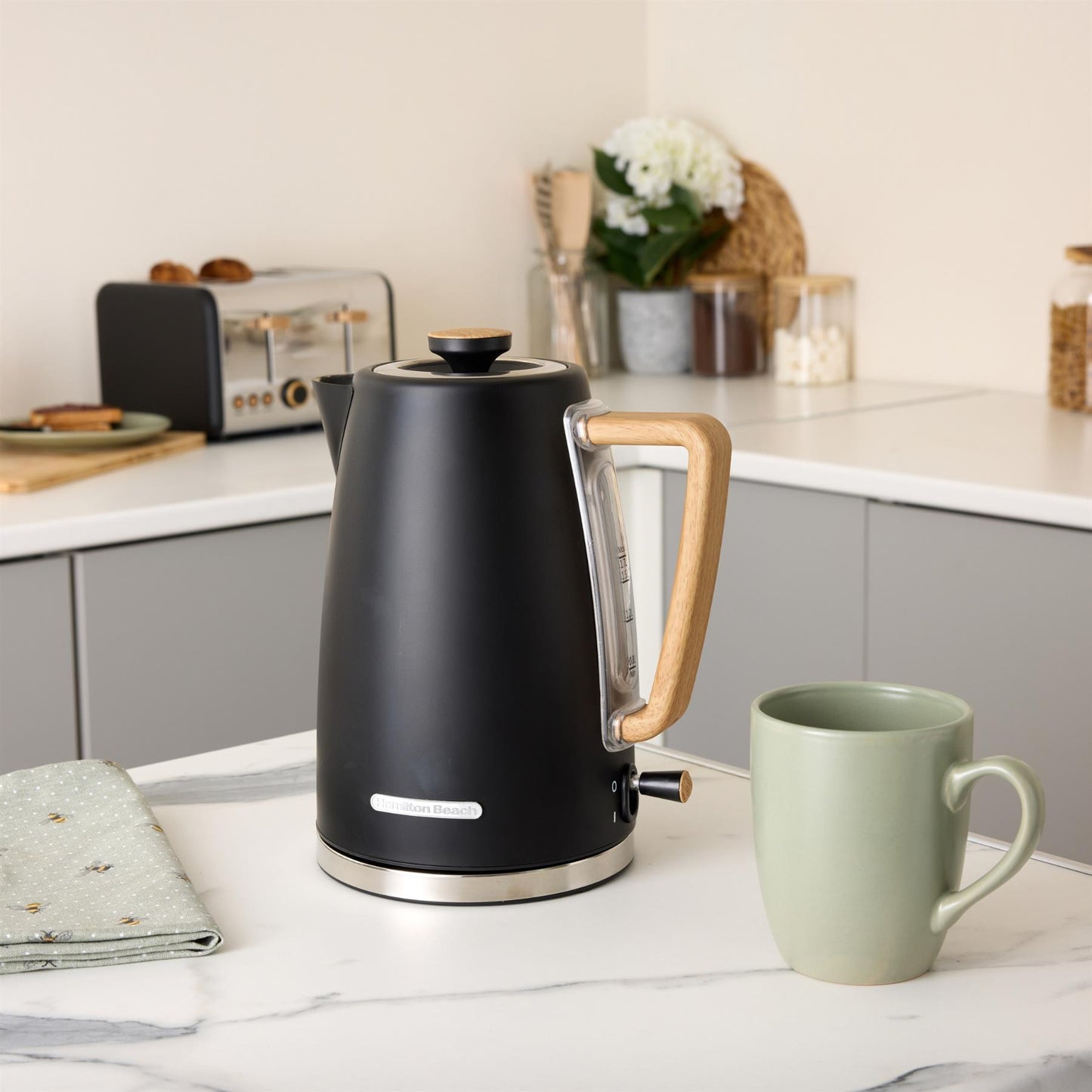 Hamilton Beach Scandi Kettle & Toaster Set - Black