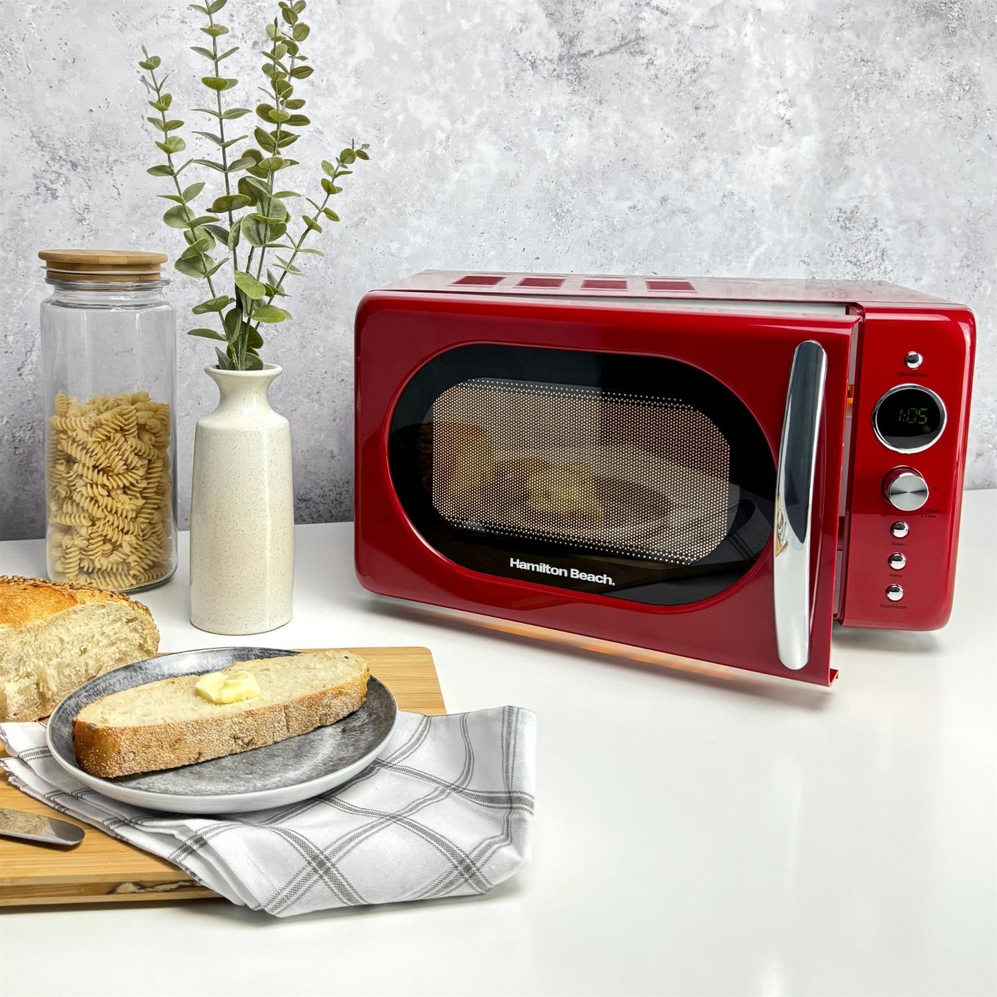 Hamilton Beach 20L Retro Red Microwave