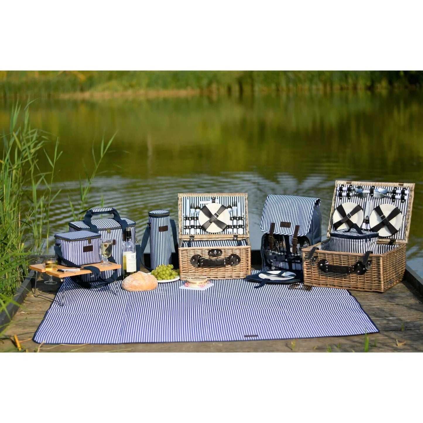 Navigate Three Rivers 2 Person Picnic Basket